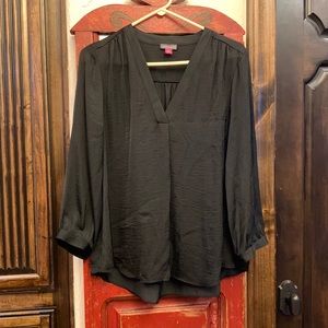 Vince Camuto size large black top